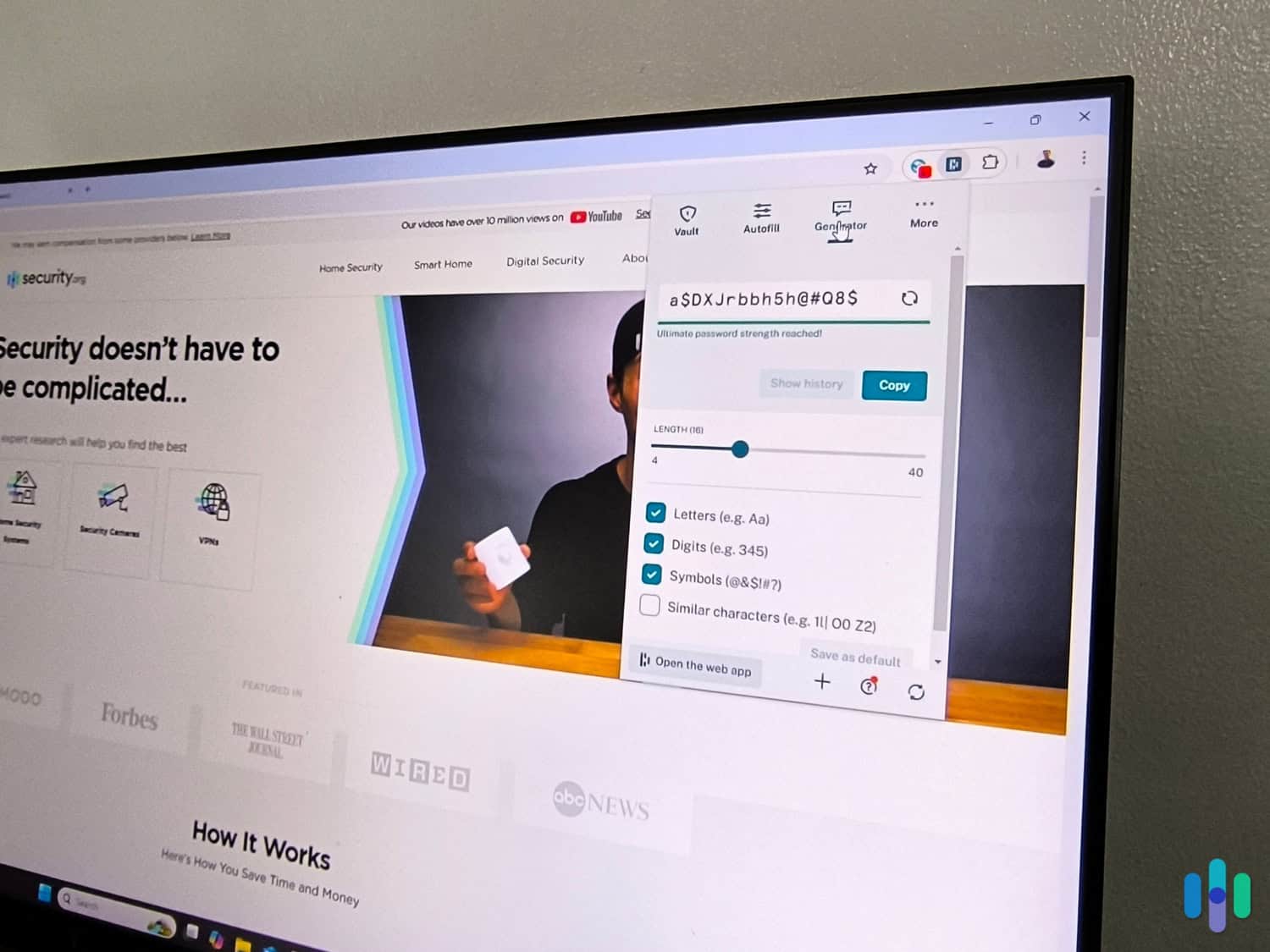 The password generator is one of the few features accessible from the extension window. The password generator is one of the few features accessible from the extension window.